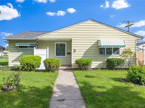 3 Winkler Dr, Tonawanda, NY 14150