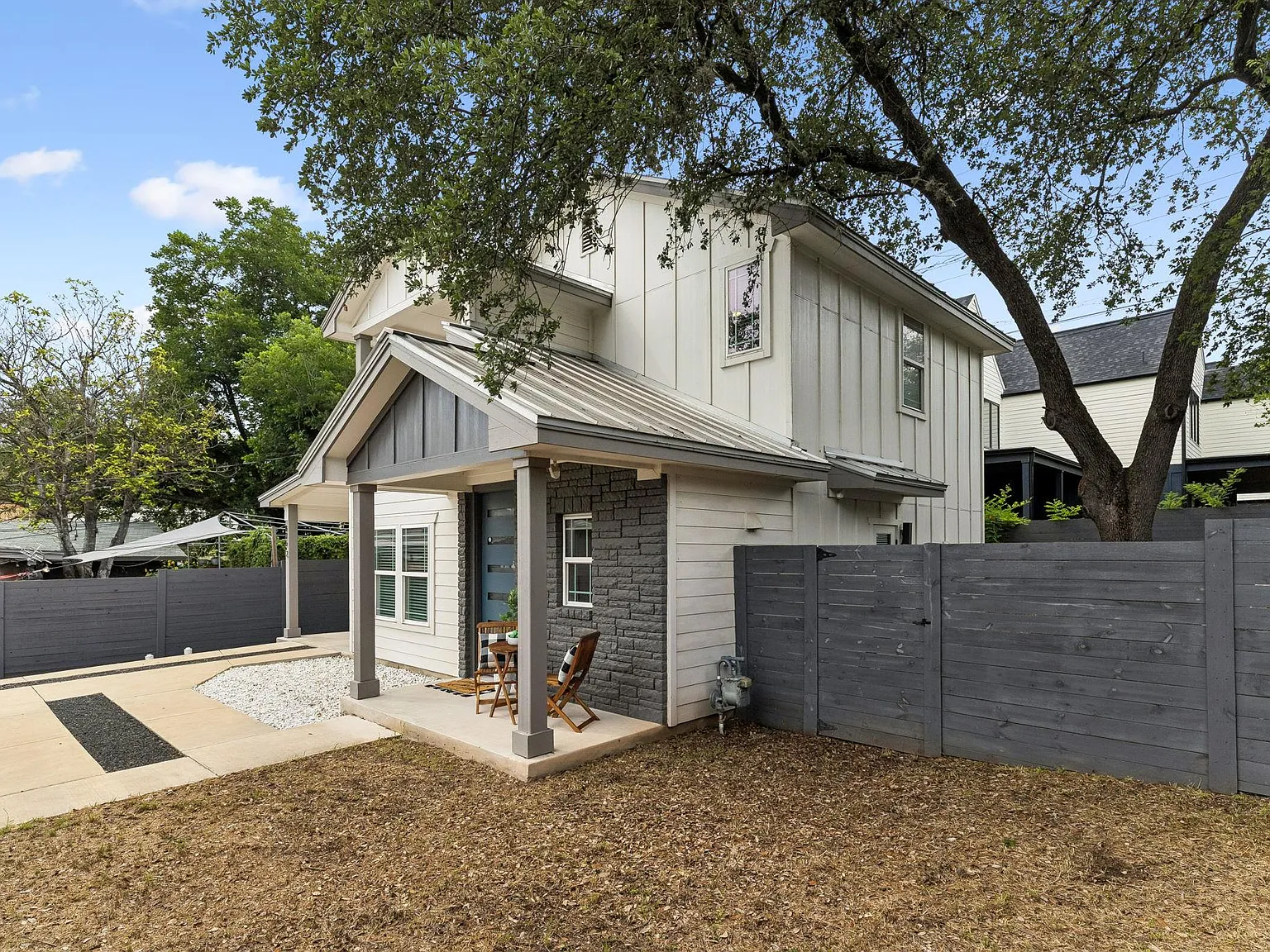3 bed, 2.5 bath, 1149 sqft, $3,000 — Photo 2