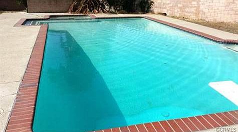 Has spa