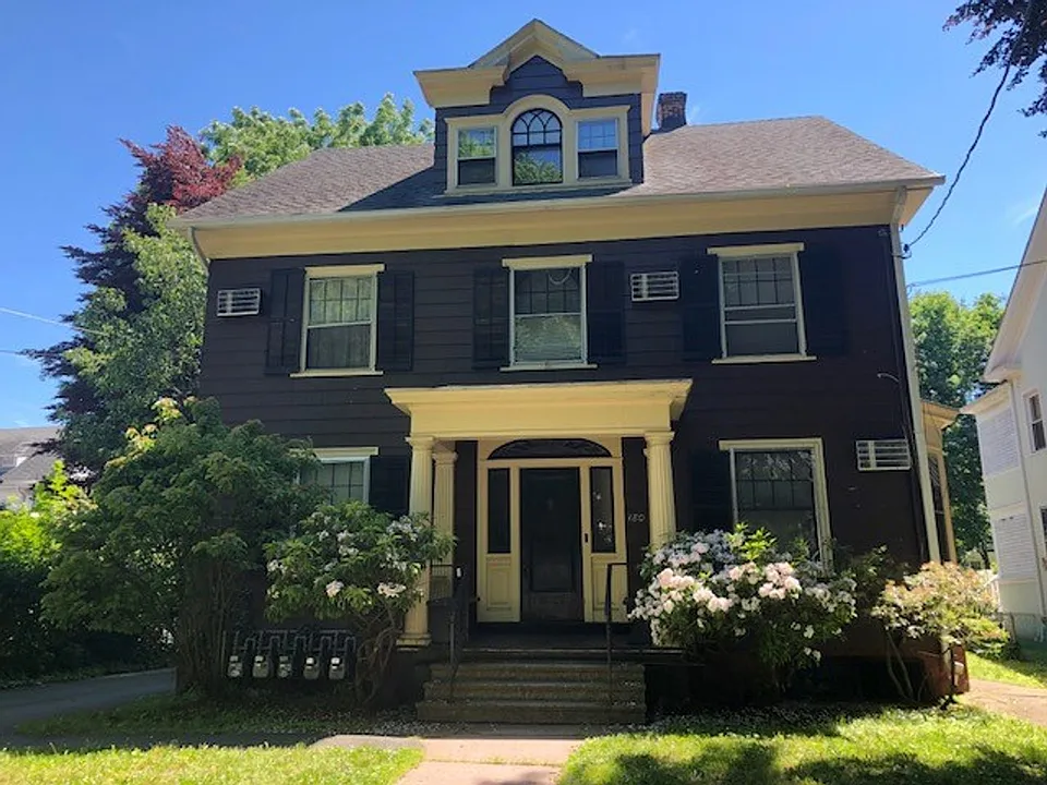 180 Edwards St