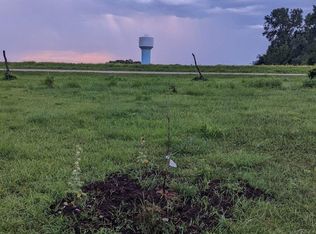 37 Southeast St, Tecumseh, KS 66542