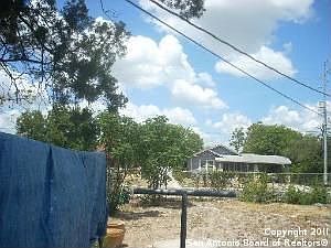 3rd image of 215 Stratford Ct