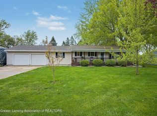 15393 Yorkleigh Dr, Lansing, MI 48906