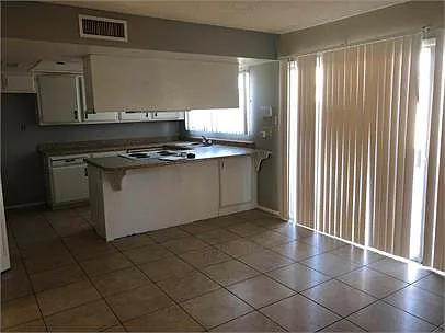 4303 W Solano Dr N — Photo 5