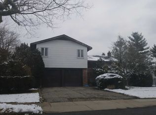12 Otsego Pl, Jericho, NY 11753