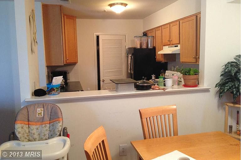 1st image of 1044 Warwick Ct