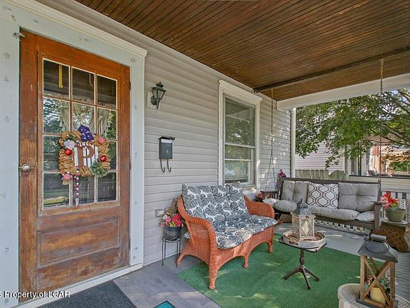 2nd image of 121 Warren Street