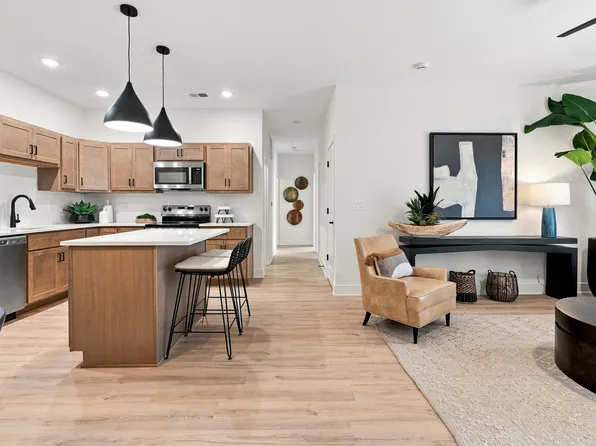 The District, 410 Thompson Ln #Eddd4bed3, Jeffersonville, IN 47130