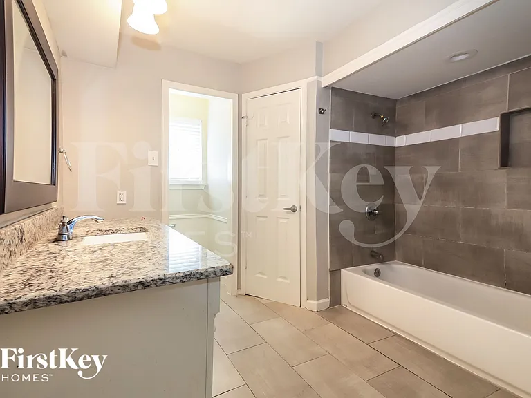 3413 Valley View Ln — Photo 13