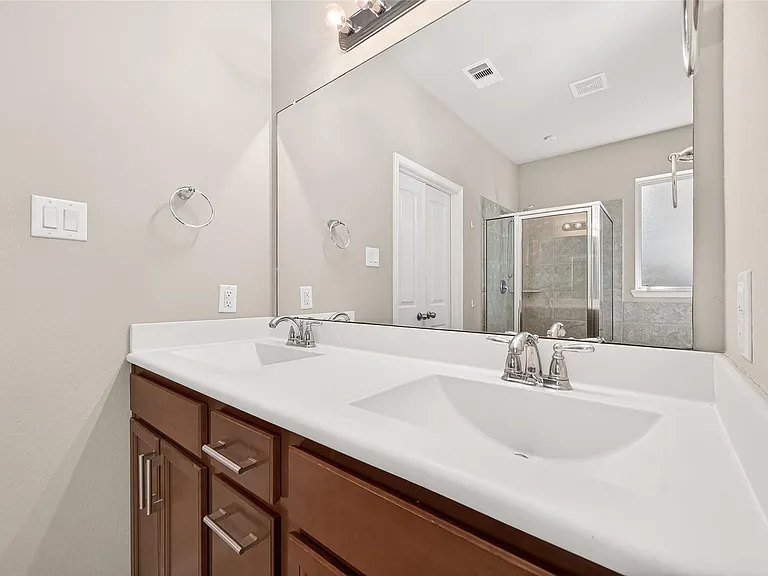 111 Pheasant Run Dr — Photo 41