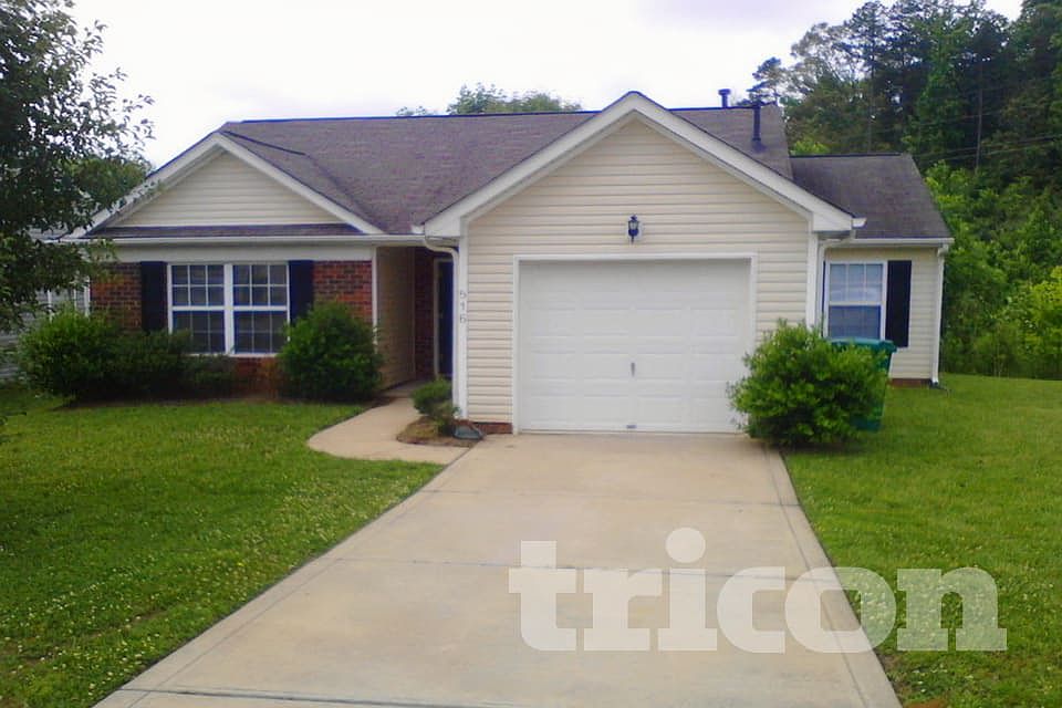 1st image of 516 Lightspun Ln