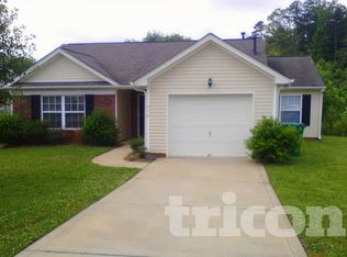 516 Lightspun Ln, Charlotte, NC 28216