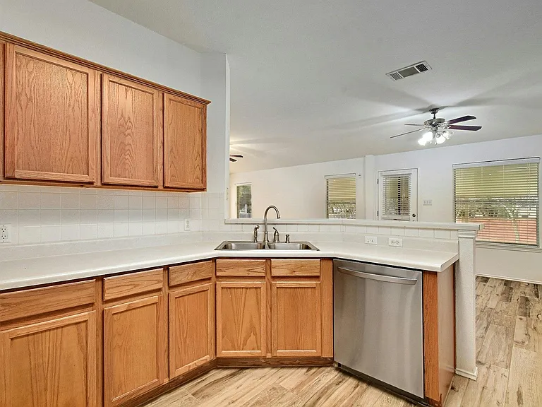 8605 Ganttcrest Dr — Photo 10