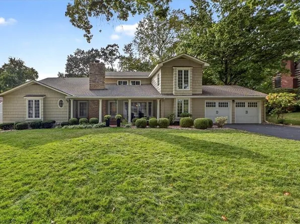 6010 Reinhardt Dr, Fairway, KS 66205