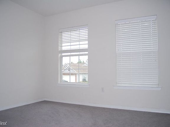 5th image of 11184 Riverbend Dr