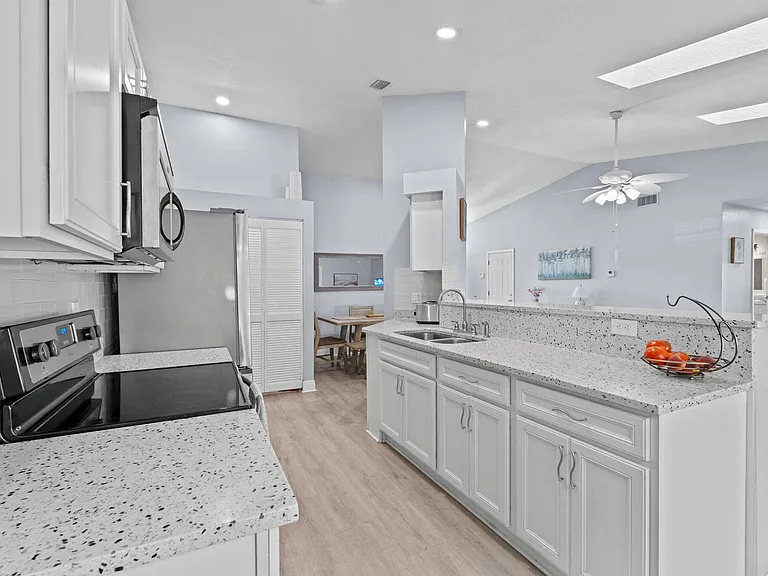 1599 Bayridge Pl — Photo 11