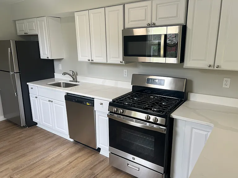 2468 N Charles St — Photo 3