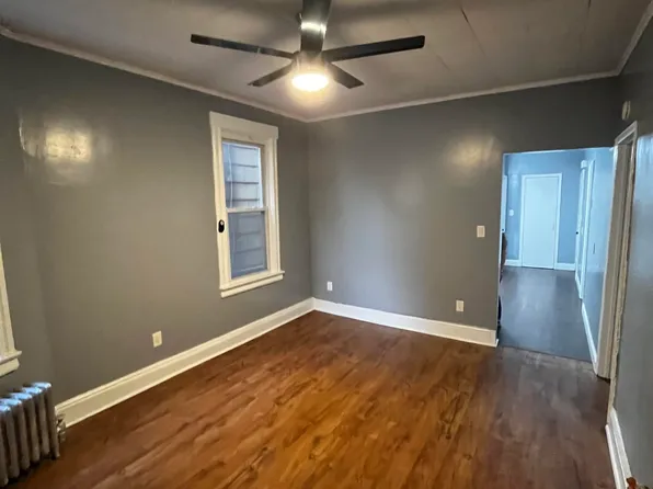 256 Liberty Avenue image 3 of 9