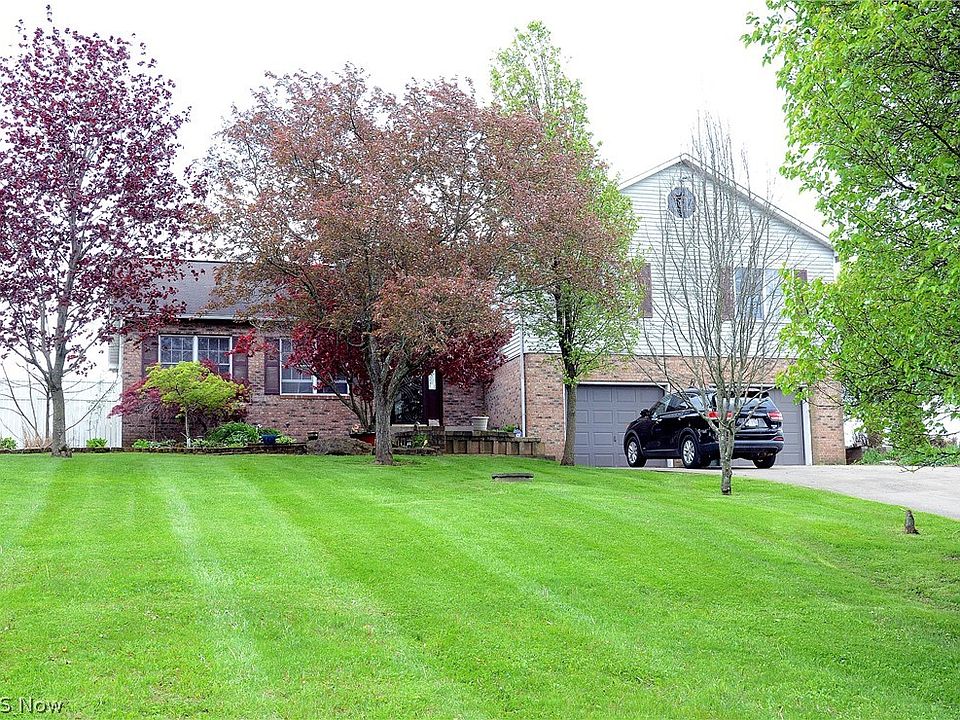 1st image of 60010 Westwind Ln