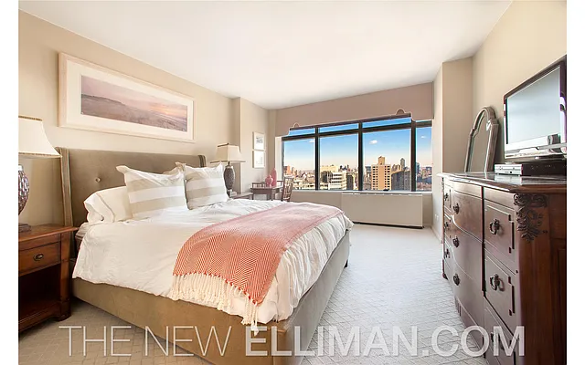 Rented by Douglas Elliman | media 18