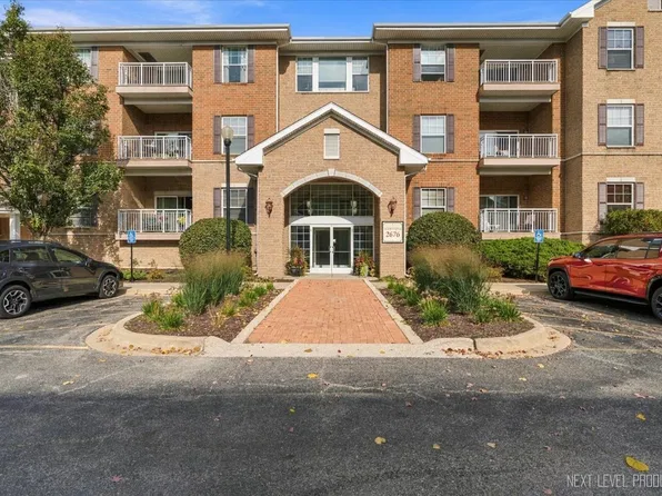 2676 Stone Cir Unit 111, Geneva, IL 60134