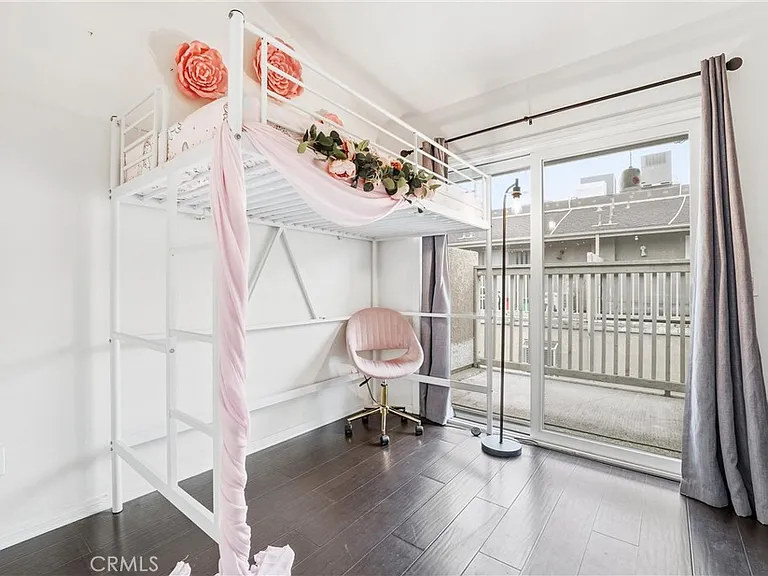 334 S Walnut Ave #D-11 — Photo 12
