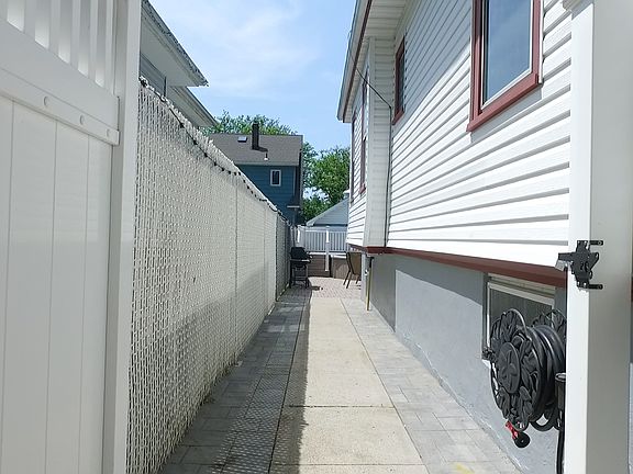 2nd image of 280 Livermore Ave
