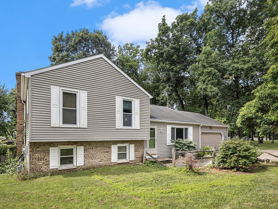 1st image of 118 Winding Wood Way