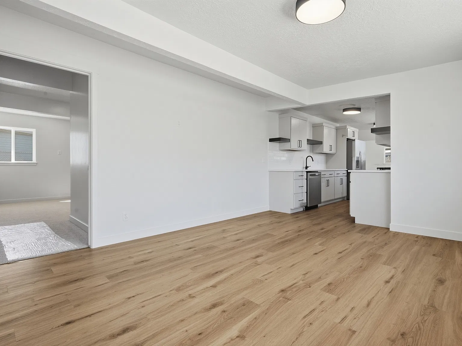 4 bed, 2167 sqft, $2,495 — Photo 3