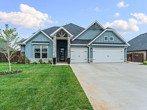 2nd image of 1200 Montieri Dr