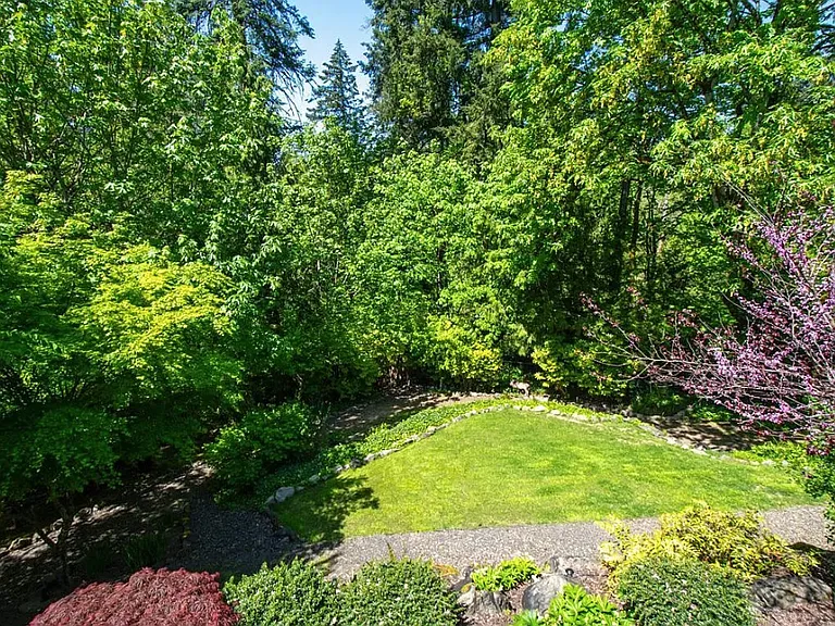 15812 NE 18th Ct — Photo 40