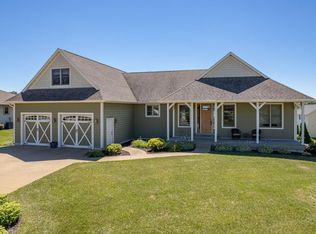 1530 20th St, Baraboo, WI 53913