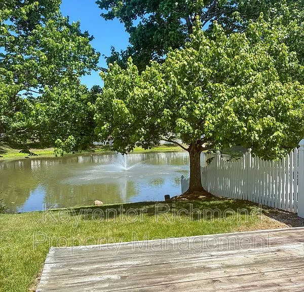 5904 Chapel Lawn Ter — Photo 22