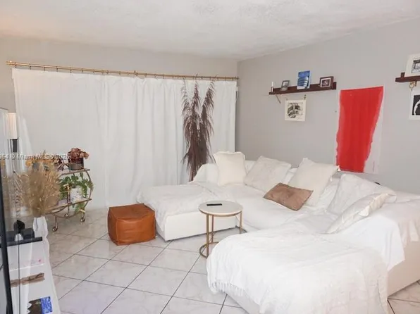 200 Lakeview Dr APT 204, Fort Lauderdale, FL 33326