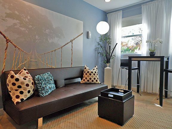 3rd image of 334 Euclid Ave APT 205