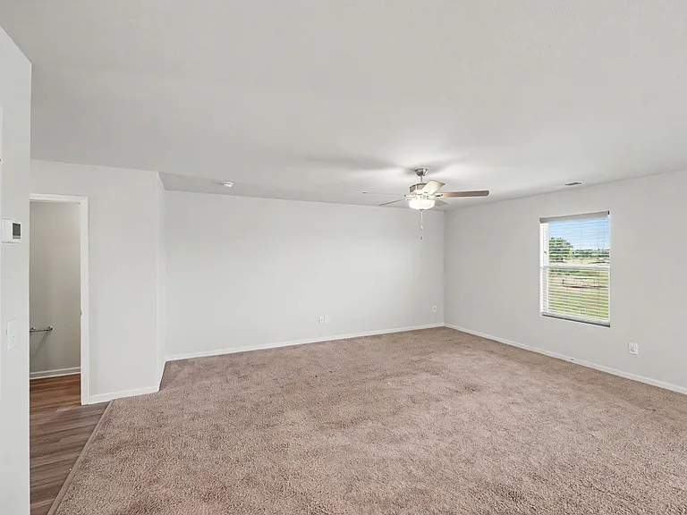 318 Aniston Ln — Photo 24