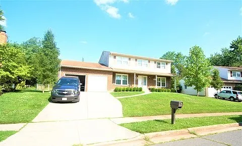 13381 Brookfield Ct — Photo 2