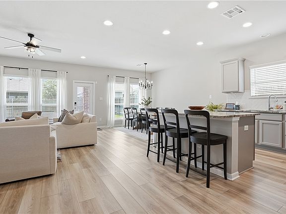 4th image of 6306 Southern Cross Dr
