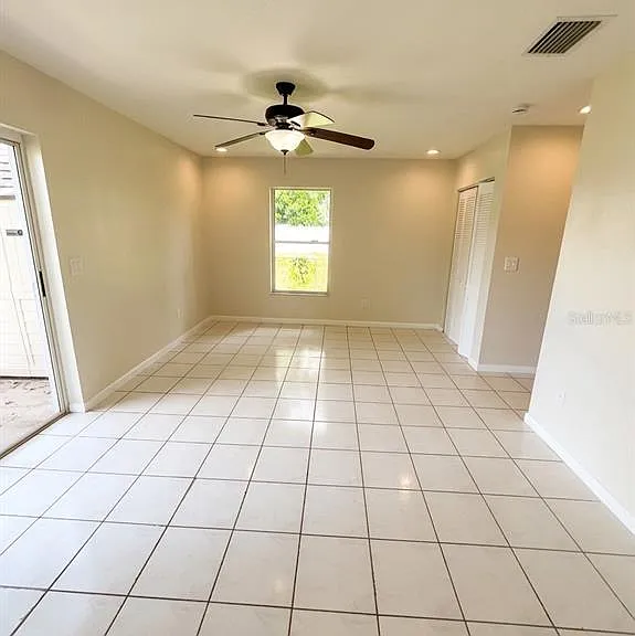 2119 W Henry Ave — Photo 14