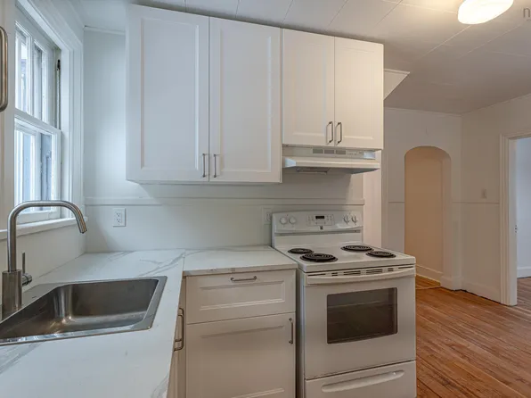 19/21 Knollwood Ln, Halifax, NS B3N 0C9