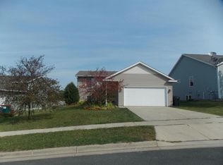 663 19th St E, Zumbrota, MN 55992