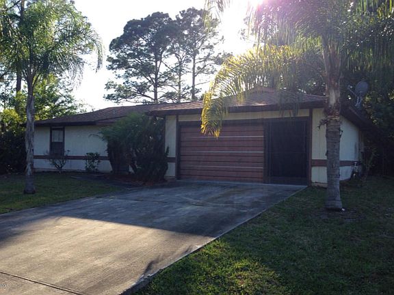 3rd image of 546 Carpenter Ave NW