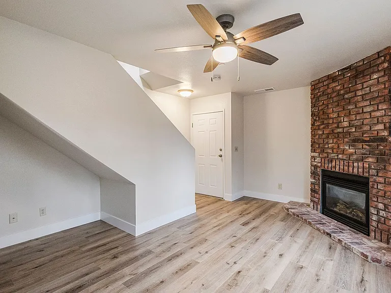 406 Nord Ave — Photo 16
