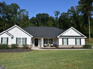 951 Oconee Ln, Commerce, GA 30529