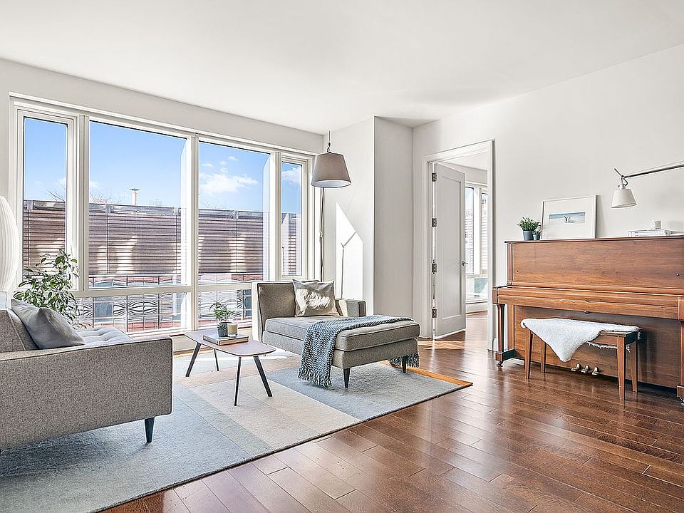 1st image of 70 Little St W Unit 12D