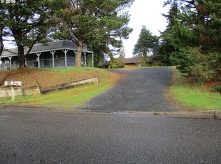 3215 Ash St, North Bend, OR 97459