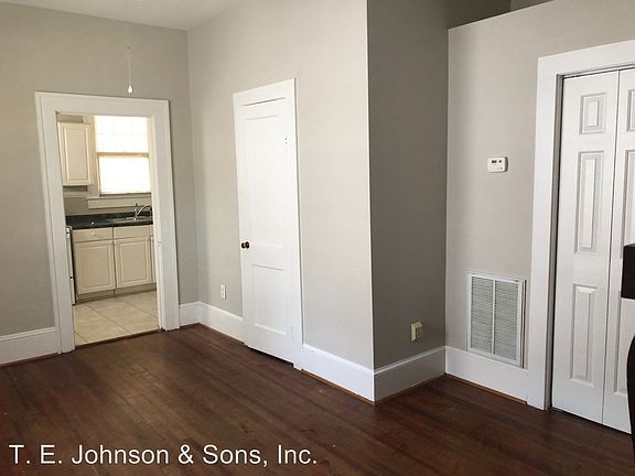 4th image of 2106 S Main St APT 2