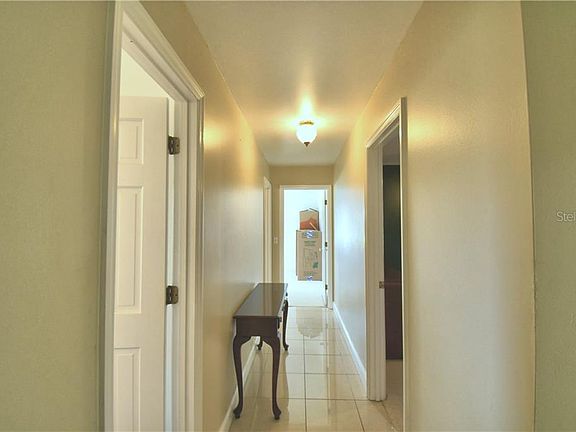 5th image of 1740 E Clinton Dr