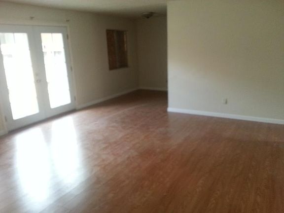 2nd image of 724 E Yorkshire Dr APT 3