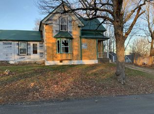 3 Stone St, Jay, ME 04239